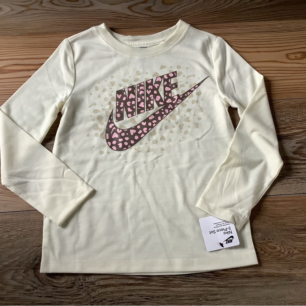 Nike girls 3 pc vest set size 6(NWT)~PRICE IS FIRM~ - Picture 4 of 8